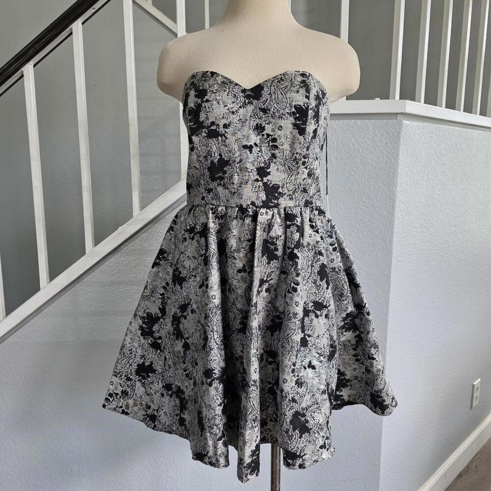Jay Godfrey Black Silver Metallic Fit and Flare  Strapless Mini Dress Women’s 6